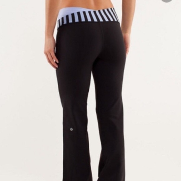 Lululemon flare yoga pants - Picture 2 of 13